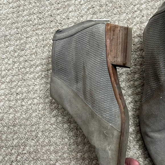 AQUATALIA Booties  Size 8 gray green boots - Picture 3 of 12